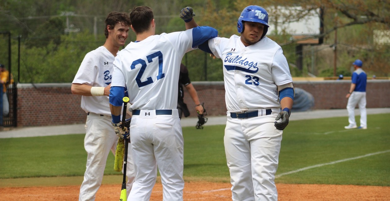 Bulldogs Clinch Share of AAC Baseball Regular Season Title