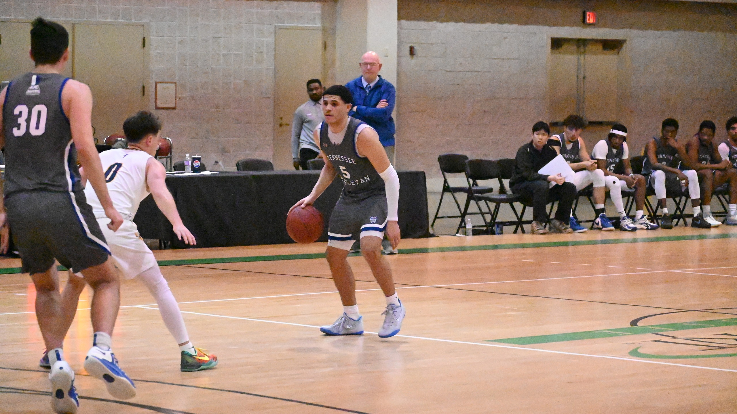 No. 7 Seed Men's Basketball Upsets No. 2 Seed CIU to Advance to AAC Tournamen Semifinals