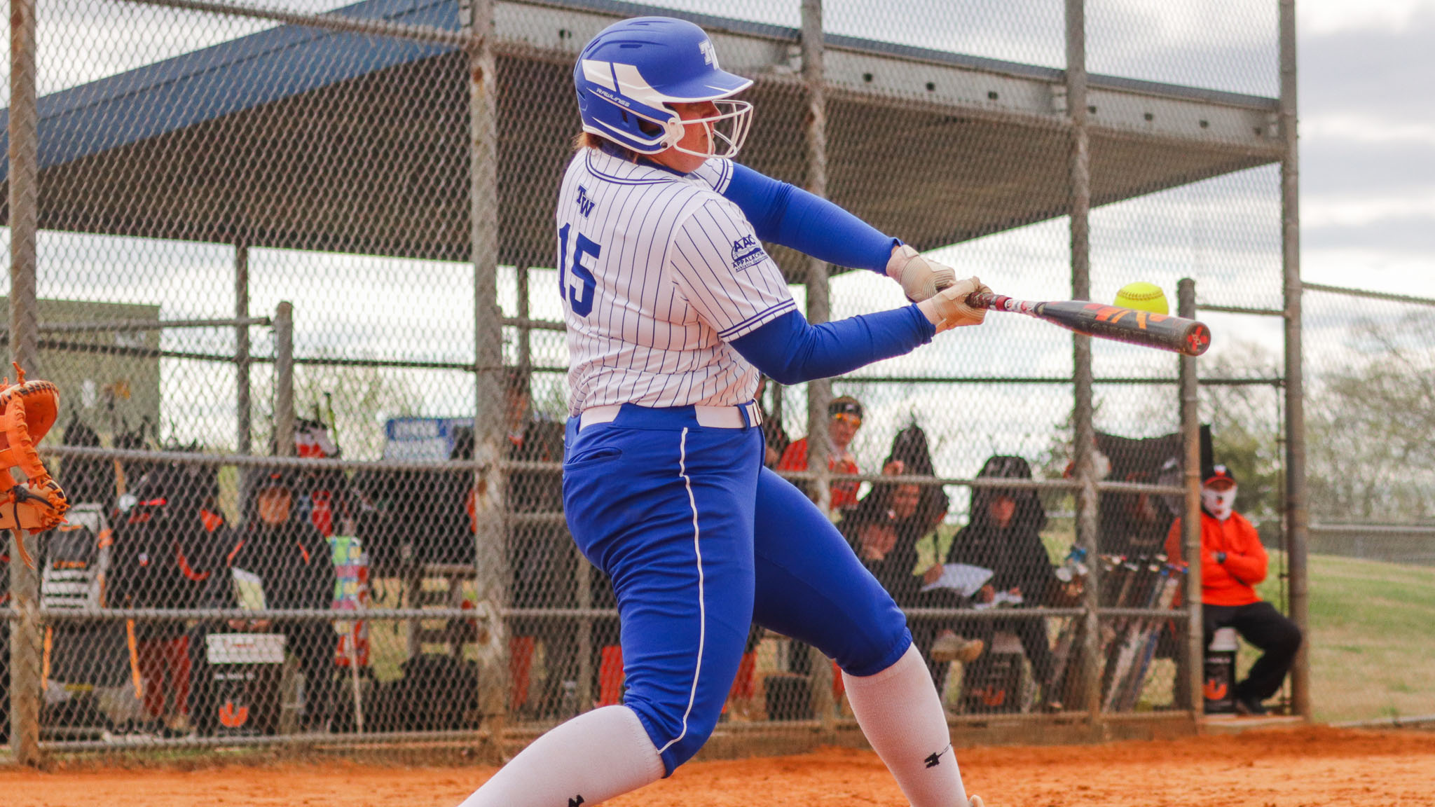 Softball Wins Final AAC Road Doubleheader