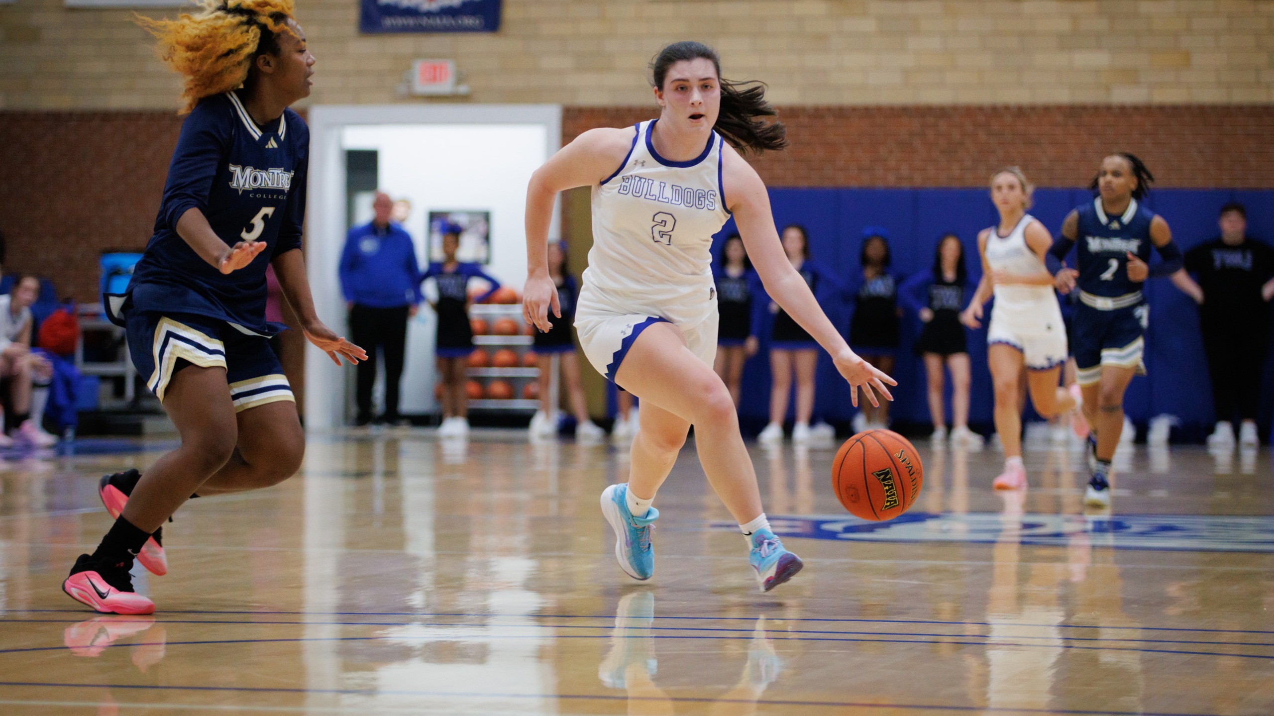 Women's Basketball Uses Late Run to Hold Off Montreat