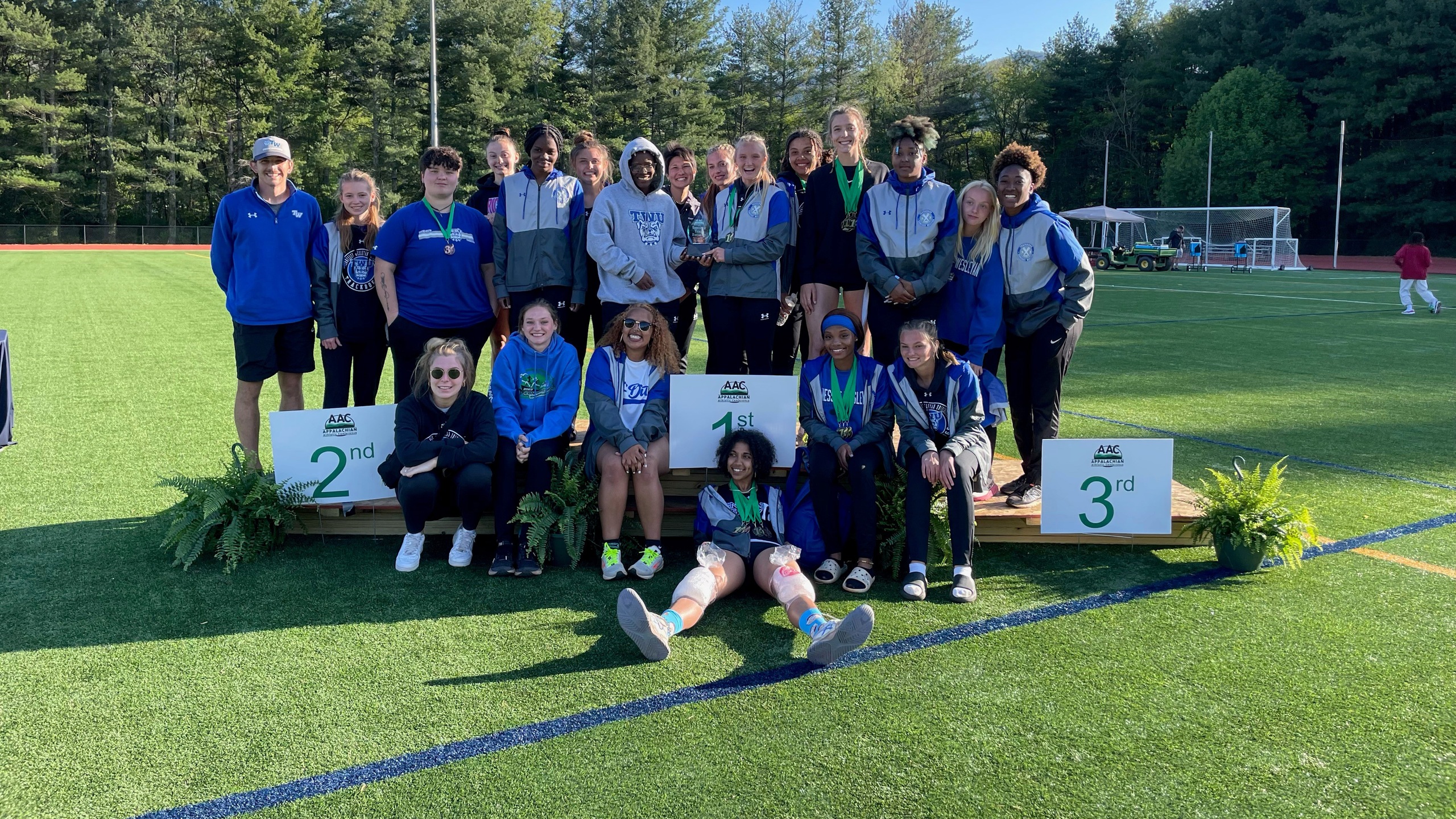 Women's Outdoor Track and Field Finish as Runner-ups at AAC Championships